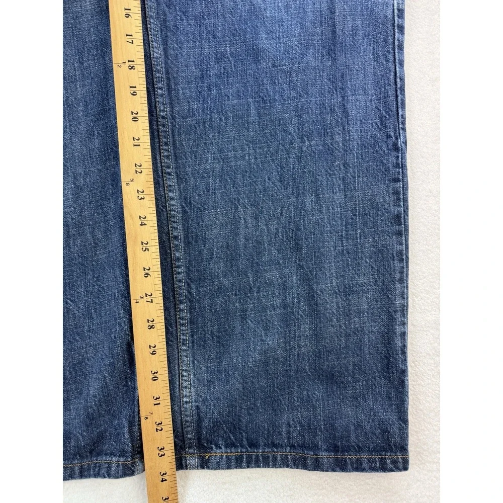 Levis levis 569